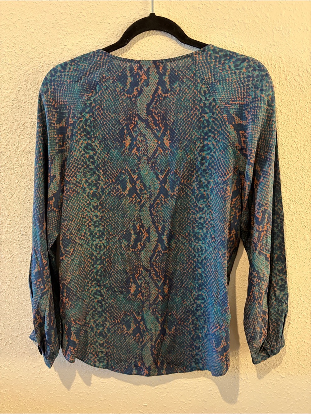 Joie Teal Blue Green Snake-Print Button Front Blouse - Picture 3 of 3